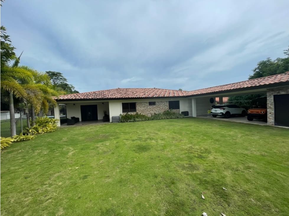 Se vende residencia en Coronado — foto 1