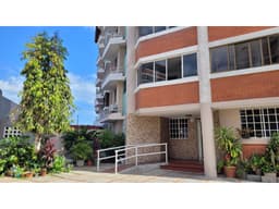 Se vende apartamento en PH Residencial Llano Bonito - GB