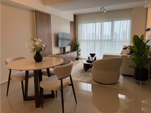 ALQUILER DE APARTAMENTO AMOBLADO FRENTE AL PARQUE OMAR