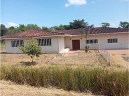 VENTA DE CASA HACIENDA COUNTRY CLUB VIA CERRO AZUL PANAMA