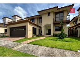 Vendo Casa en Clayton
