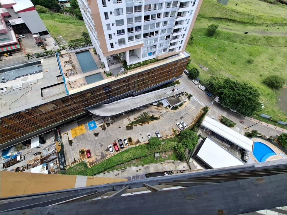 VENTA DE APARTAMENTO EN TUMBA MUERTO PH ALSACIA — foto 2
