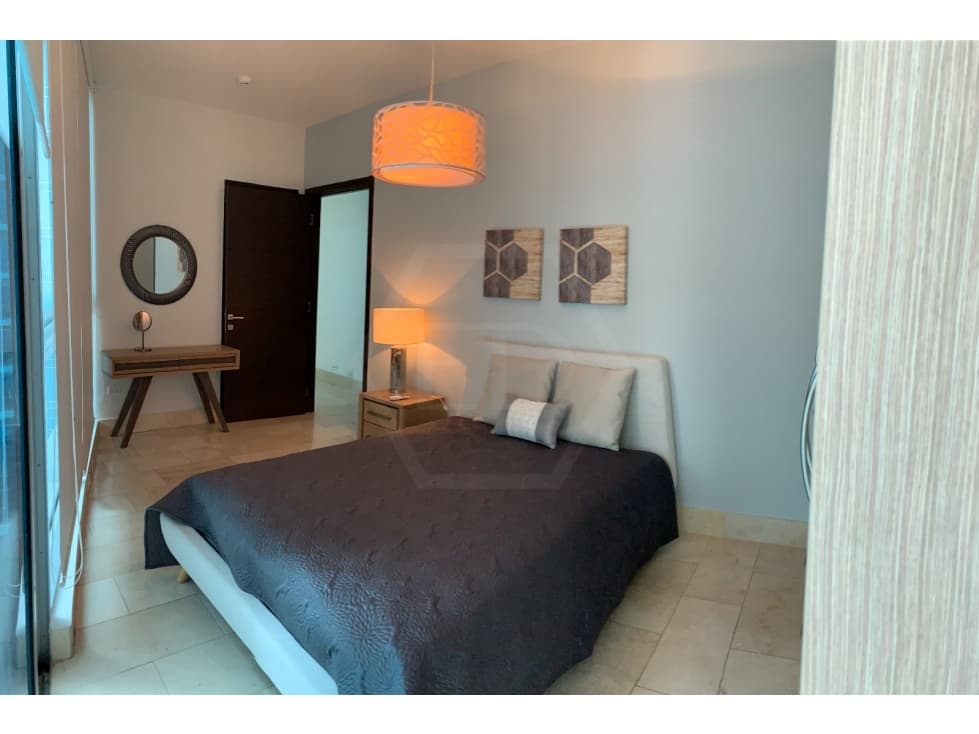 VENTA DE APARTAMENTO AMOBLADO PH GRAND TOWER — foto 3