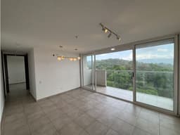 VENTA APARTAMENTO EN BRISAS DEL GOLF PH HACIENDA GOLF
