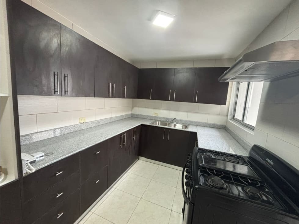 ALQUILER APARTAMENTO EL DORADO REMODELADO PH SUN TOWER — foto 4