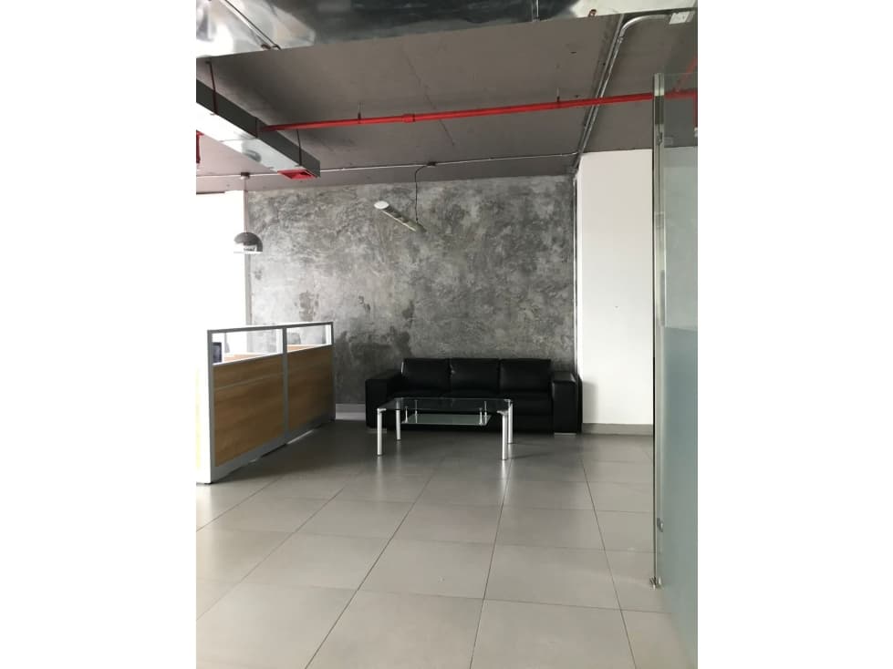 VENTA DE OFICINA EN OBARRIO TWIST TOWER — foto 1