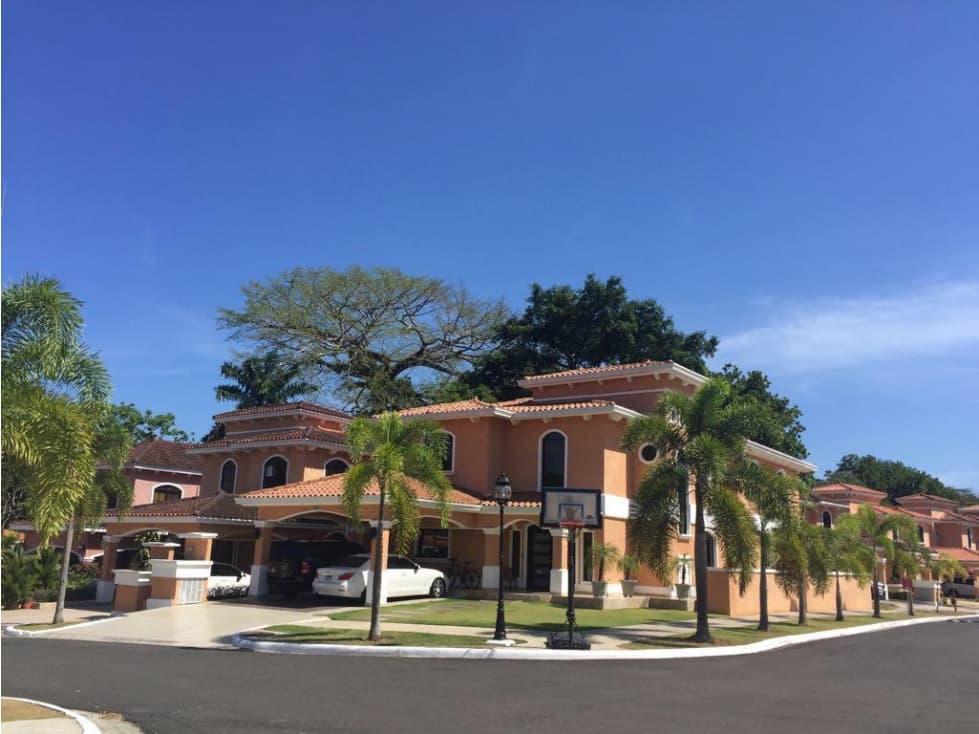VENTA Y ALQUILER DE CASA EN CLAYTON VILLAGE — foto 1