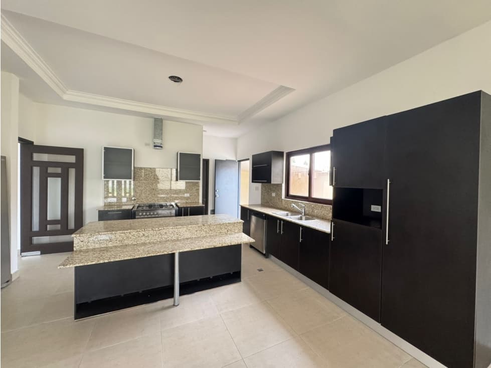 VENTA CASA EN COSTA SUR PH SUNSET — foto 3
