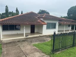 Casa Venta Calle 2da Frente al Centro de Salud Santiago Veraguas