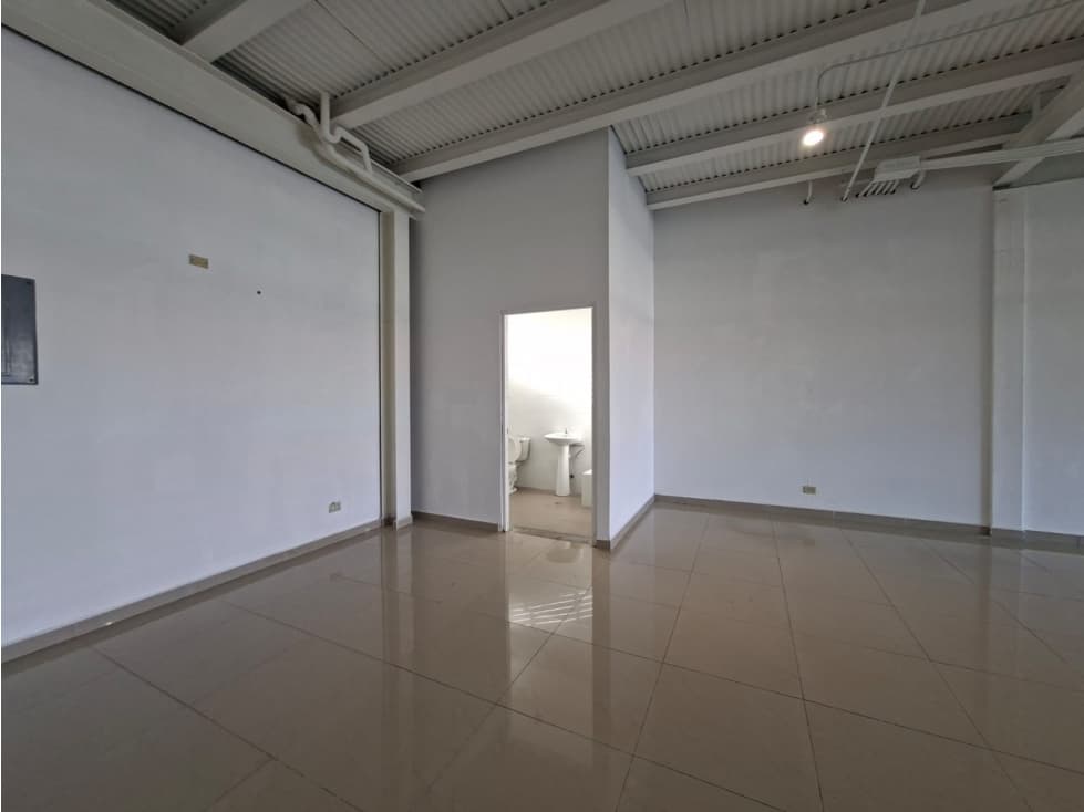 Local 80 M2 Swiss Plaza — foto 1