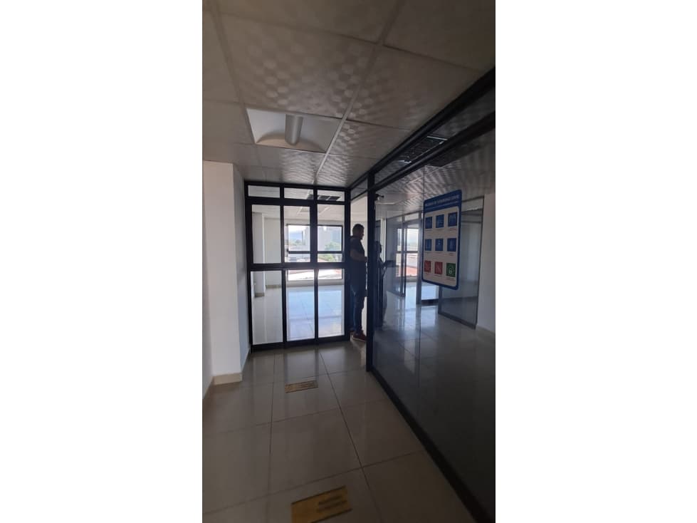 Oficinas Premium en Torre Canal Bank — foto 3