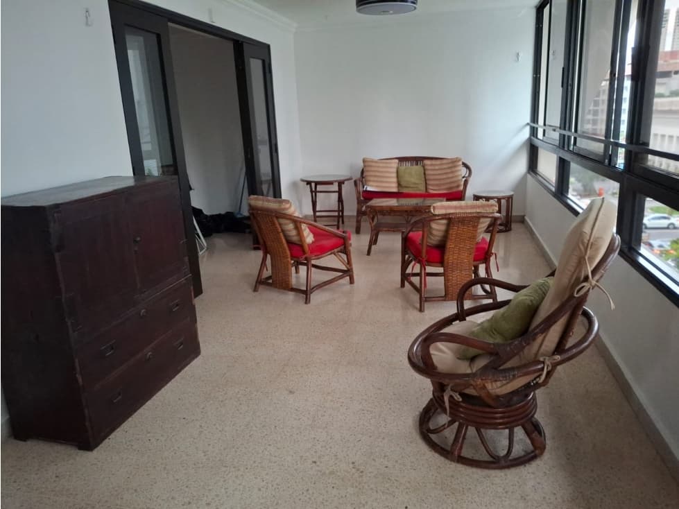ALQUILER DE APARTAMENTO EN OBARRIO — foto 2