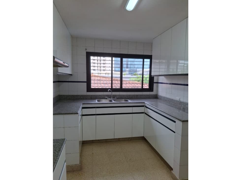 ALQUILER DE APARTAMENTO EN OBARRIO — foto 4