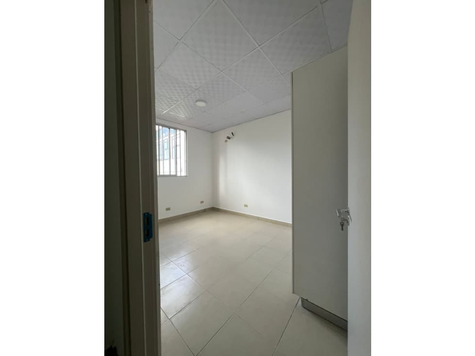 ALQUILER APARTAMENTO EL INGENIO A PASOS DEL METRO — foto 4