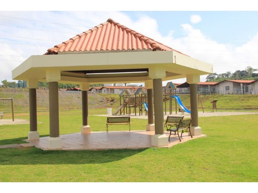 VENDO CASA BRISAS DEL GOLF ARRAIJAN — foto 2