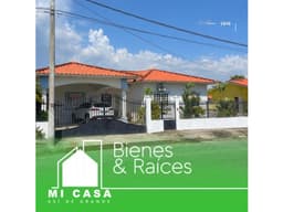 Se Vende Casa con Piscina - Paseo del Rio, Penonomé, Coclé.