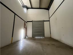 Ofibodega Reposeída en Venta Parque Industrial de las Américas