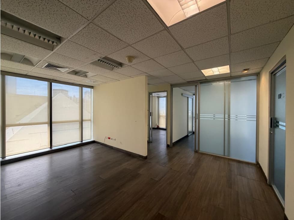 Oficina en Alquiler | Calle 50 — foto 1