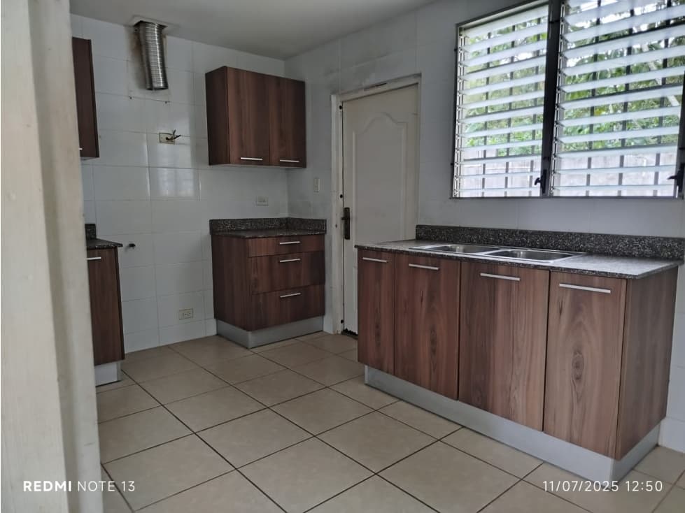 Casa Reposeída Venta en Brisas del Golf, Arraiján — foto 4