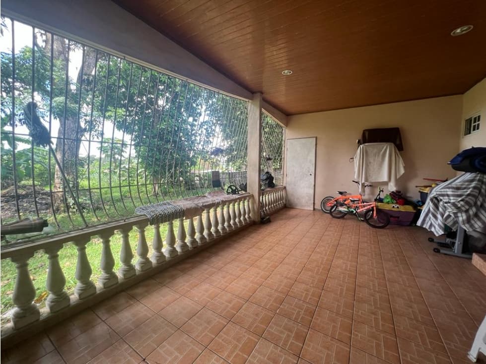 Venta de Casa con Amplio Terreno en Vista Alegre, Arraiján — foto 5