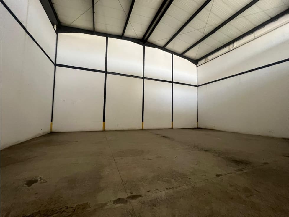 Ofibodega Reposeída en Venta Parque Industrial de las Américas — foto 2