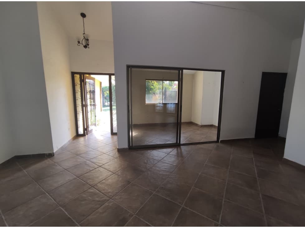 Venta de Casa con Piscina en Coronado Remate Bancario — foto 6