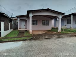 OPORTUNIDAD BANCARIA Casa Reposeída en Brisas del Golf, Arraiján