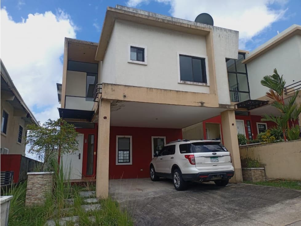VENTA DE CASA 135M² - VISTAS DEL LAGO -PANAMA NORTE — foto 1