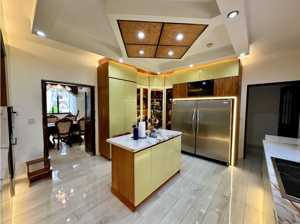 Se vende casa de 3 niveles en Altos de Panama — foto 3