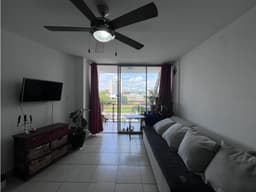 Apartamento Ganga de 2 estacionamientos! céntrico $136,000