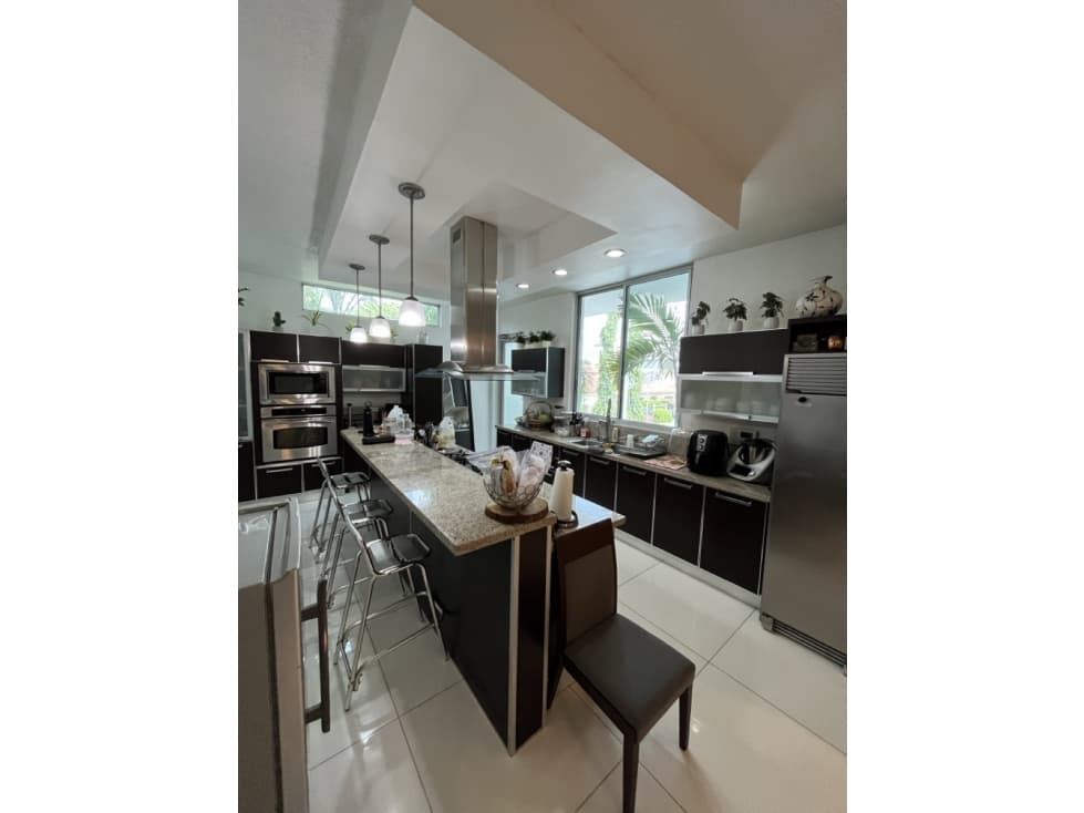 VENTA Casa Moderna con Piscina y Azotea en Complejo Privado — foto 5