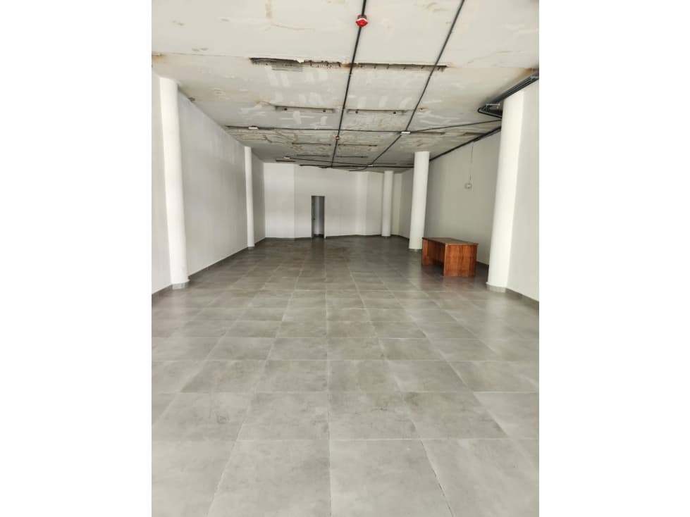 Local de 135 m² en alquiler Plaza en La Cresta — foto 2