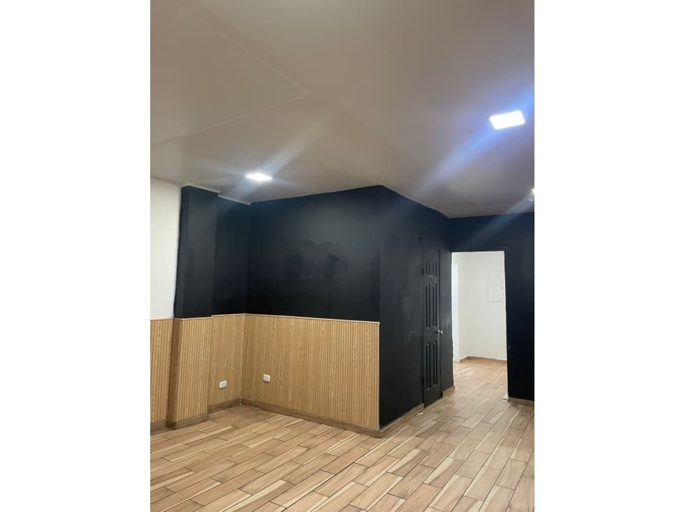 Local Comercial de 95 m2 Centennial, excelente ubicación — foto 2