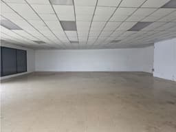 Local Comercial en Alquiler en Tumba Muerto | 240 m² | Alto Tráfico