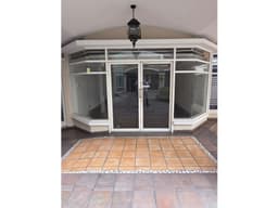 Local en alquiler en Camino de Cruces | 95 m² por $1,000