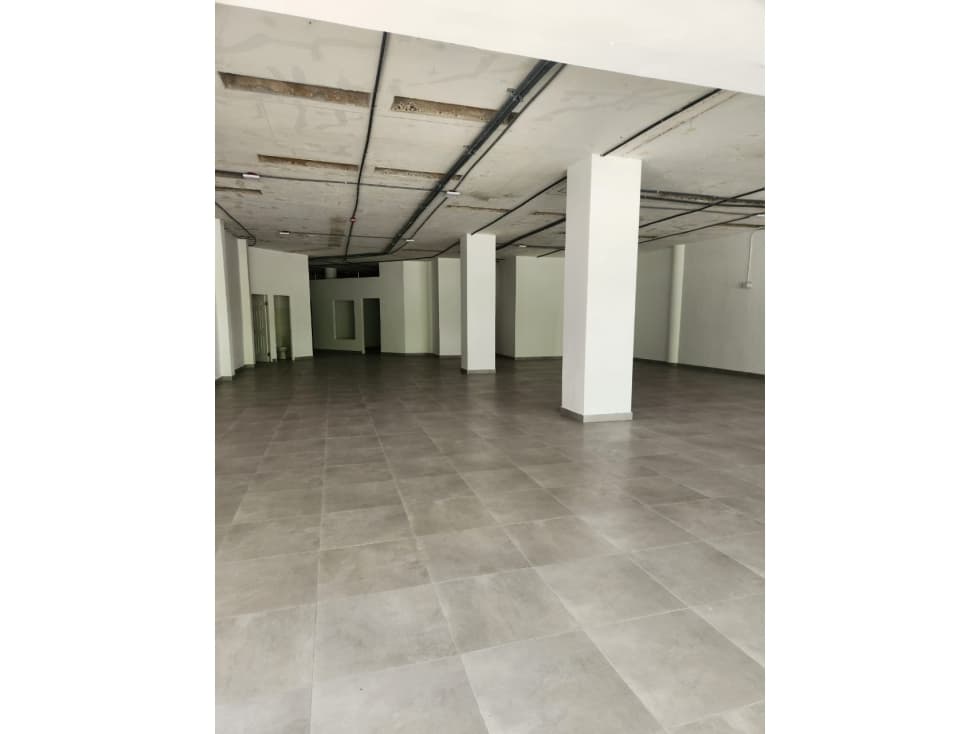 Local de 367 m² en alquiler en La Cresta plaza comercial — foto 6