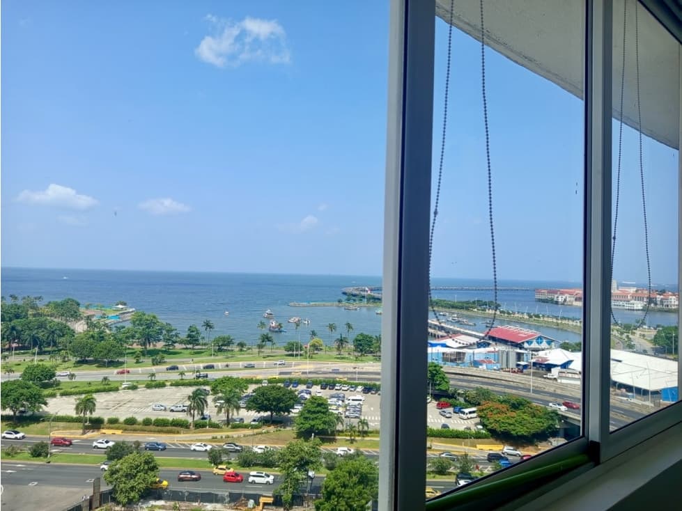 Venta o Alquiler Apartamento Semi-Amoblado Av. Balboa - YJ — foto 1