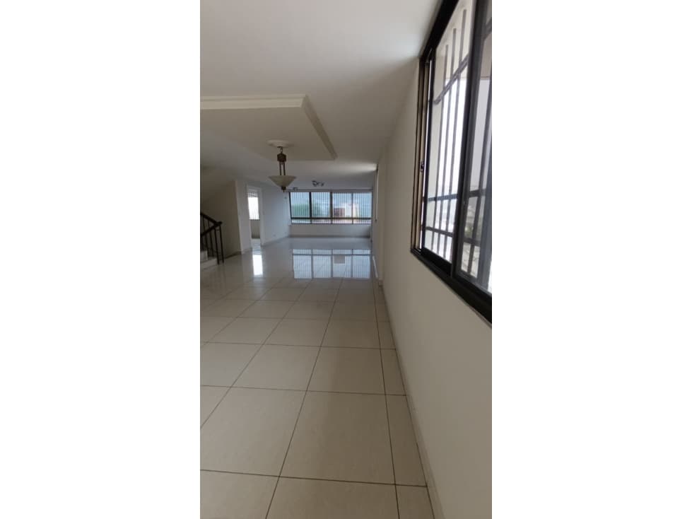 Casa Triplex en Venta El Avance II, Betania | DC — foto 2