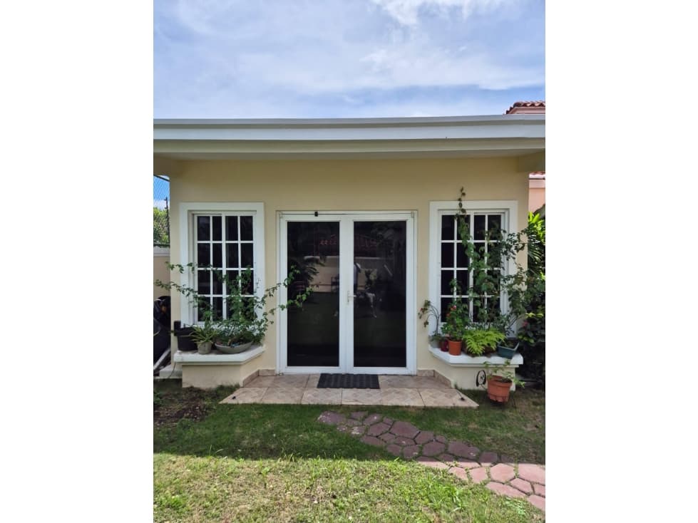 VENTA DE LUJOSA CASA EN COSTA SUR - SG — foto 2