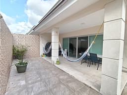Vía Centenario - Venta o Alquiler de casa en Altos del Parque