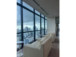Oficina Amoblada en Venta | Tower Bank