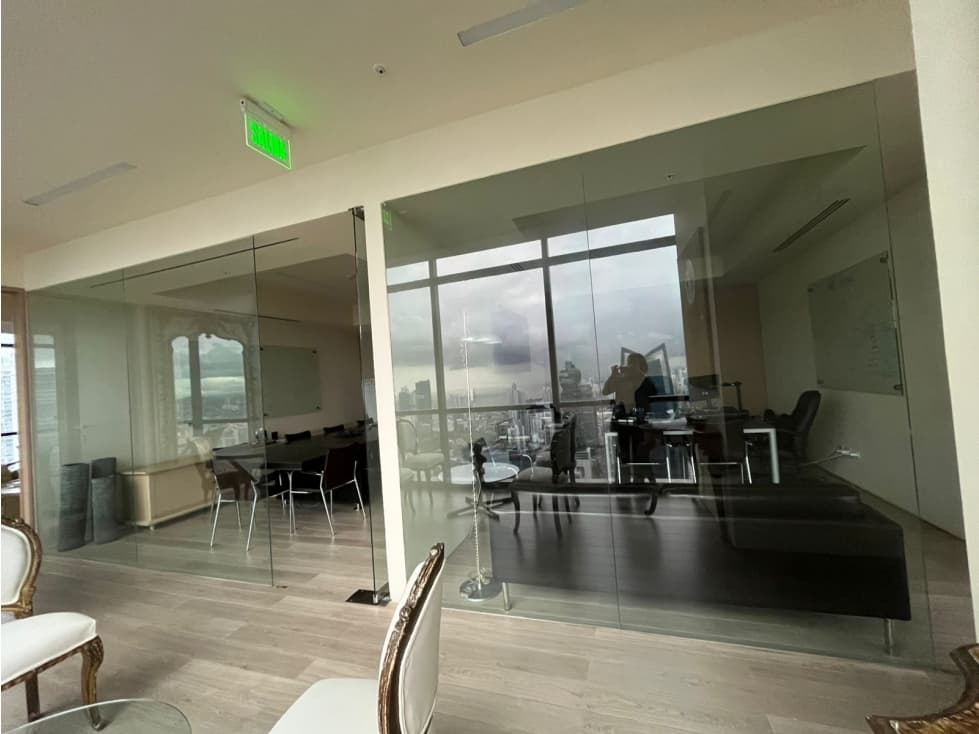 Oficina Amoblada en Venta | Tower Bank — foto 4