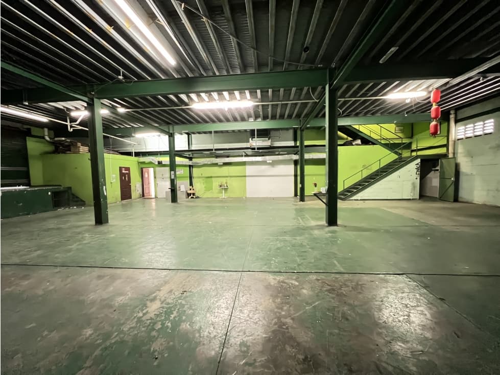 Venta de edificio con bodega en Costa del Este — foto 5