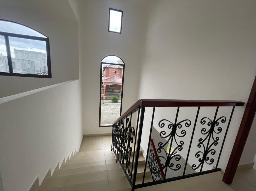 Venta de Casa en Residencial el Doral, Costa Sur — foto 2