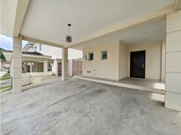 Venta de Casa en Altos del Parque, Vía Centenial