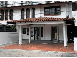 Se vende casa comercial en San Francisco, Calle 73