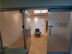 Se Alquila Oficina en Marbella, Torre Banesco Amoblada