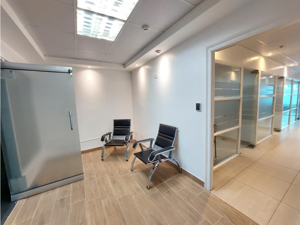 Se Alquila Oficina en Marbella, Torre Banesco Amoblada — foto 6