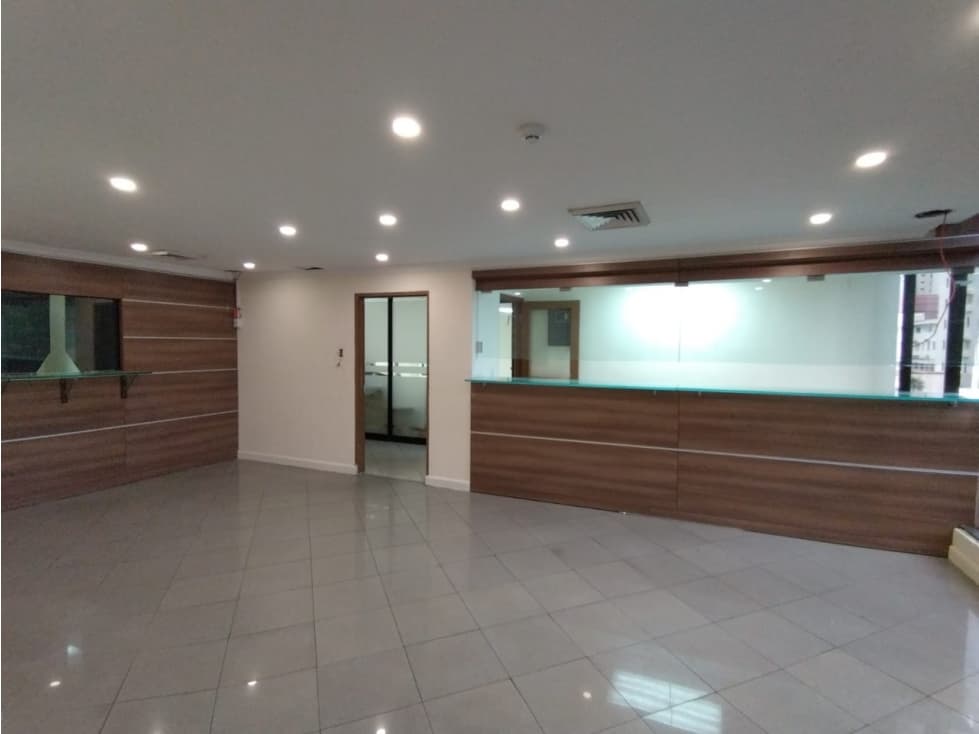 Se vende oficina en Obarrio — foto 1