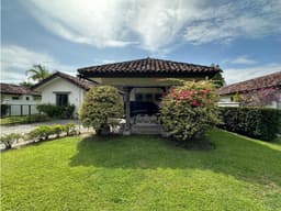 CASA EN VENTA EN BUENAVENTURA PANAMÁ MGJB